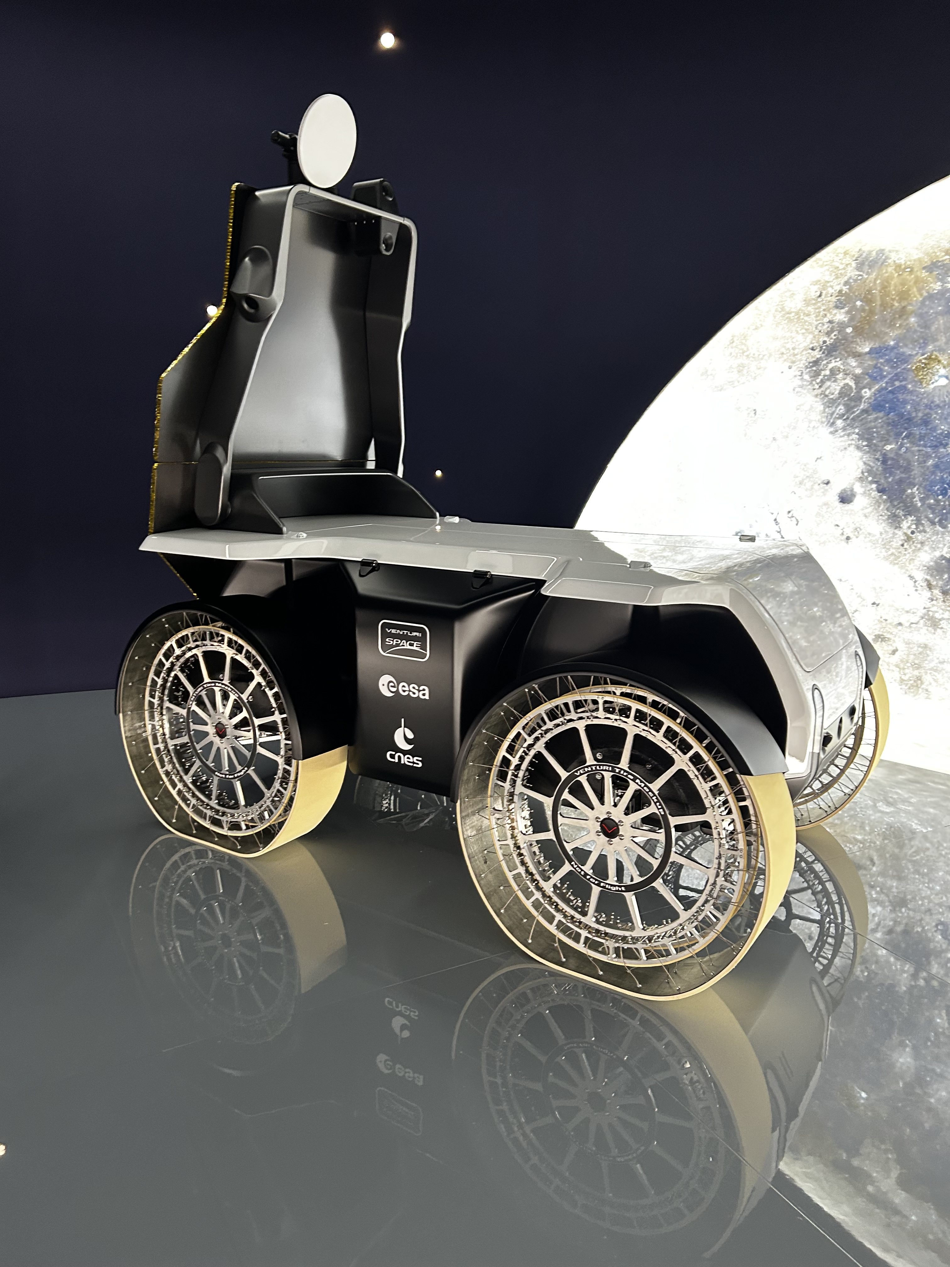 Il rover che va sulla Luna ma resta comandato dalla Terra: la lezione di governance che mi aspettavo da Copilot Studio, non da Monaco
